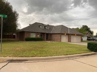 4214 Legacy Ct, Enid, OK 73703