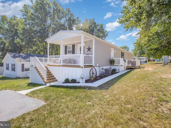 31 Cedar St, Manchester, PA 17345