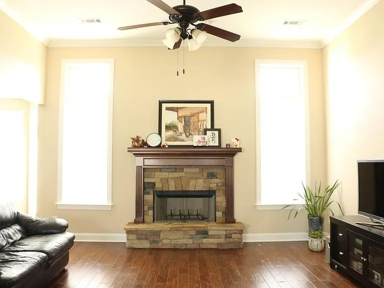 174 Pebblebrook Ln — Photo 7