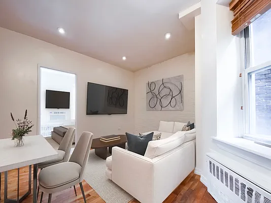 Rented by Platinum Properties | media 9