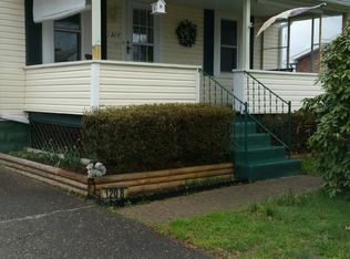 1208 21st St, Vienna, WV 26105