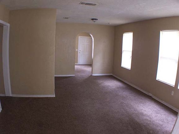 2nd image of 725 E 57th Street Ct