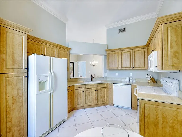 6525 Valen Way #D-302 — Photo 3