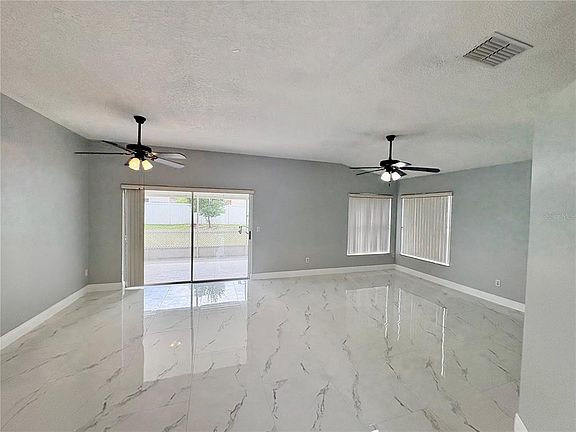 3rd image of 514 Short Pine Cir