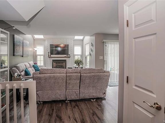 4th image of 12088 Autumn Lakes Dr