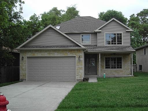 1st image of 104 Crest Ave