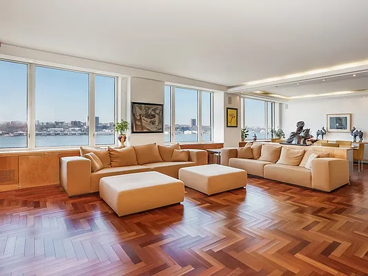 Sold by Sotheby's International Realty | media 28