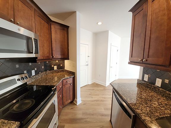 4th image of 325 E Paces Ferry Rd NE APT 1409