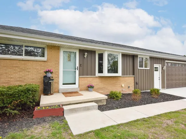 111 S Middle ROAD, Belgium, WI 53004