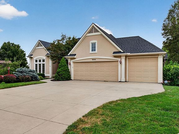 3rd image of 1804 Foxfire Dr