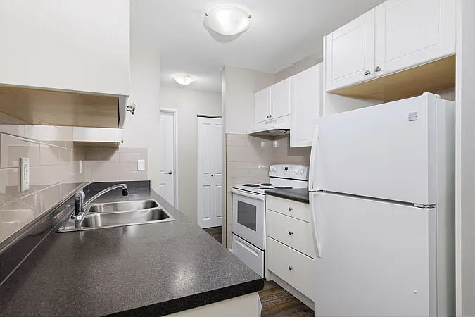 Viscount Villa Apartments — Photo 2