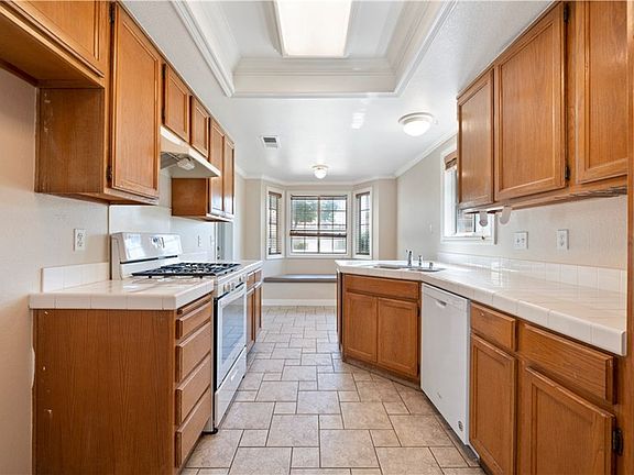 5th image of 2523 Belmont Way