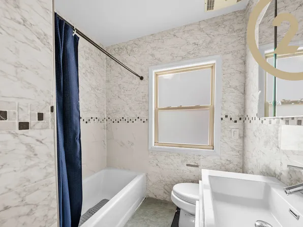 159 Lake Street image 13 of 15