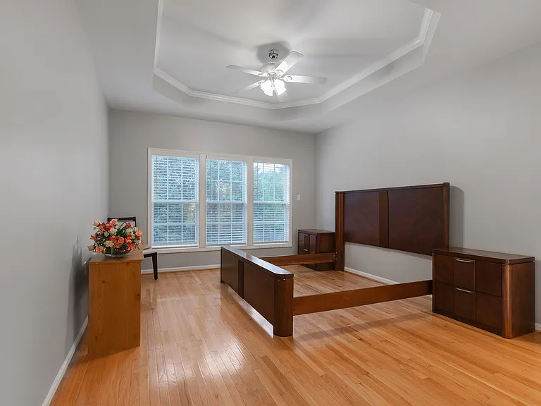 610 Park York Ln — Photo 12