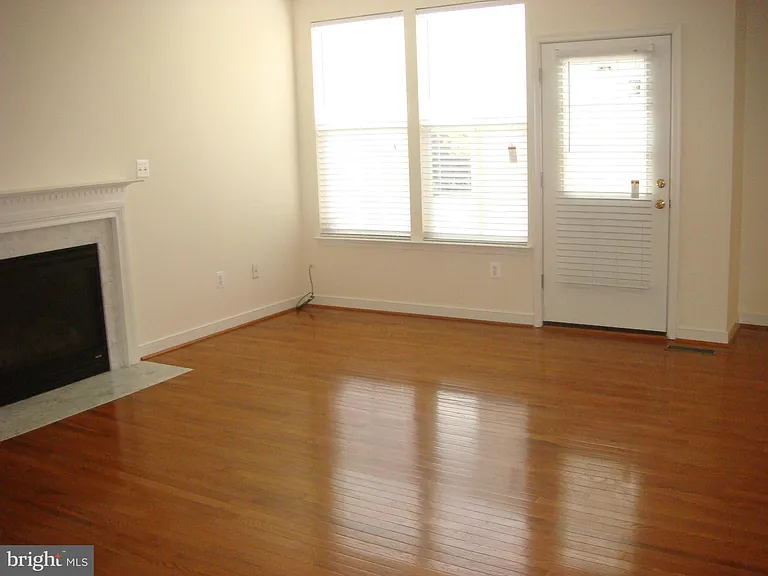 3858 Braveheart Dr — Photo 5
