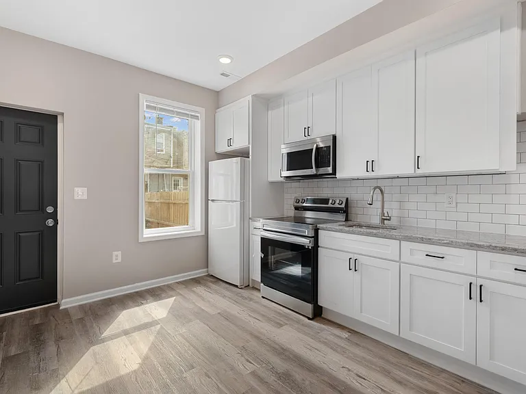531 N Belnord Ave — Photo 8