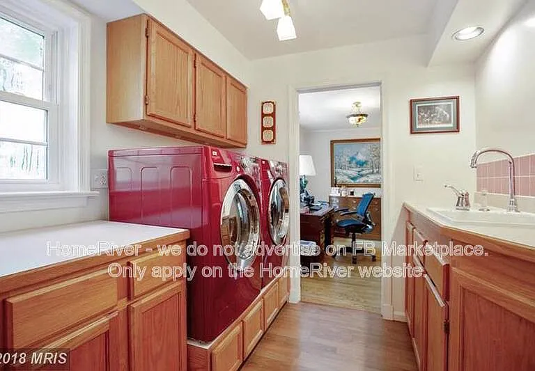 4417 Neptune Dr — Photo 14