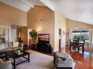 209 W Columbine Ave, Santa Ana, CA 92707