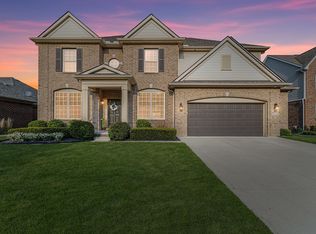 43732 Grouse Dr, Clinton Township, MI 48038