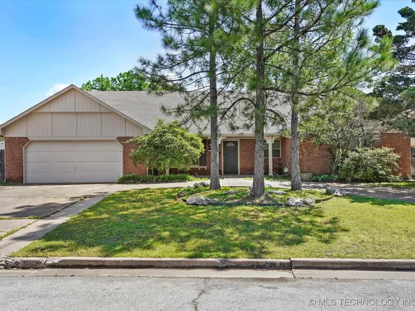 4719 S Lakewood Ave, Tulsa, OK 74135