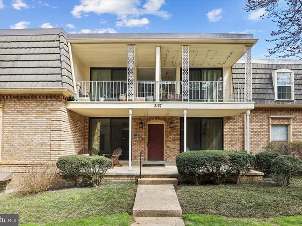3127 Patrick Henry Dr APT 227, Falls Church, VA 22044