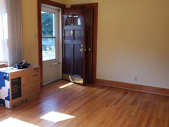 2nd image of 407 Bowman Ave