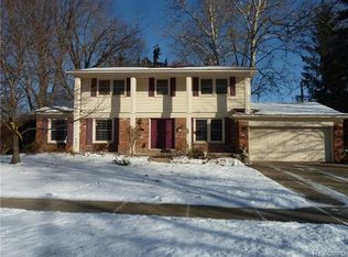 41340 Crabtree Ln, Plymouth, MI 48170