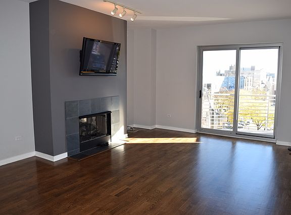 5th image of 4350 N Broadway Ave #409