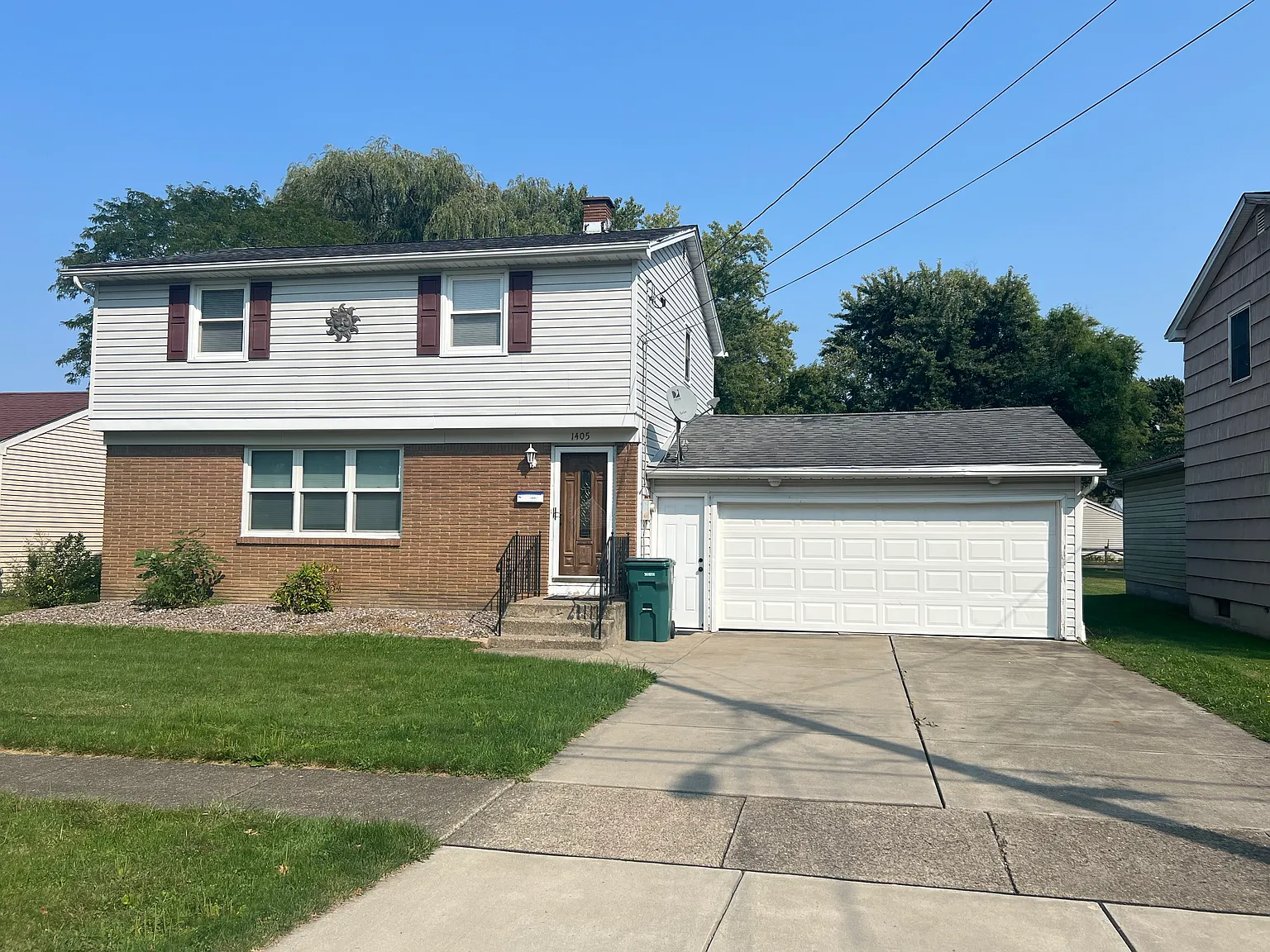 1405 Doebler Dr photo 1