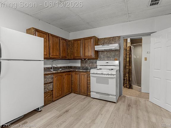 3rd image of 3438 Randall St