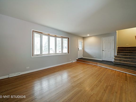 2nd image of 22W416 Teakwood Dr