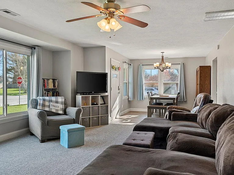 507 E Gibson St — Photo 10