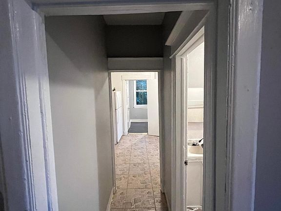 3rd image of 43 Currans Ln #2R