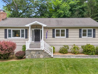 6 Oakwood Court, Norwalk, CT, 06850