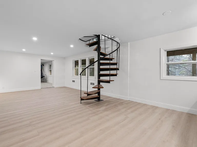 25 Hillside Dr — Photo 33