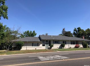 4090 S Land Park Dr, Sacramento, CA 95822