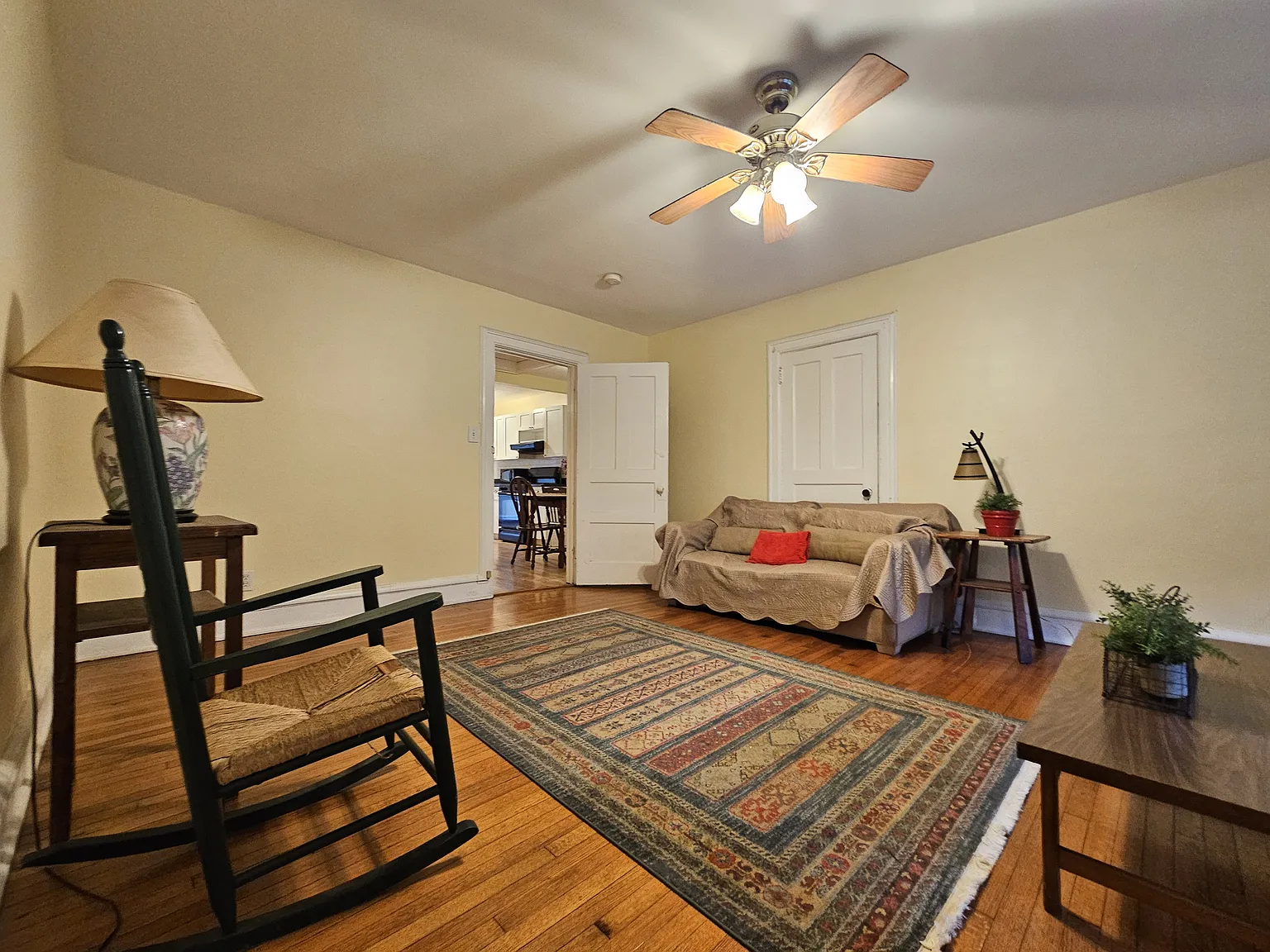 2 bed, 1.0 bath, $2,795 — Photo 4