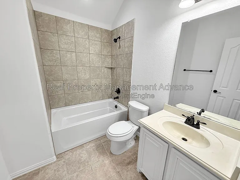 235 Burnett Dr — Photo 19