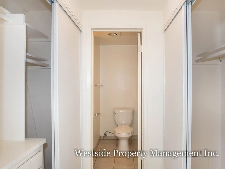 5751 Camellia Ave. — Photo 15