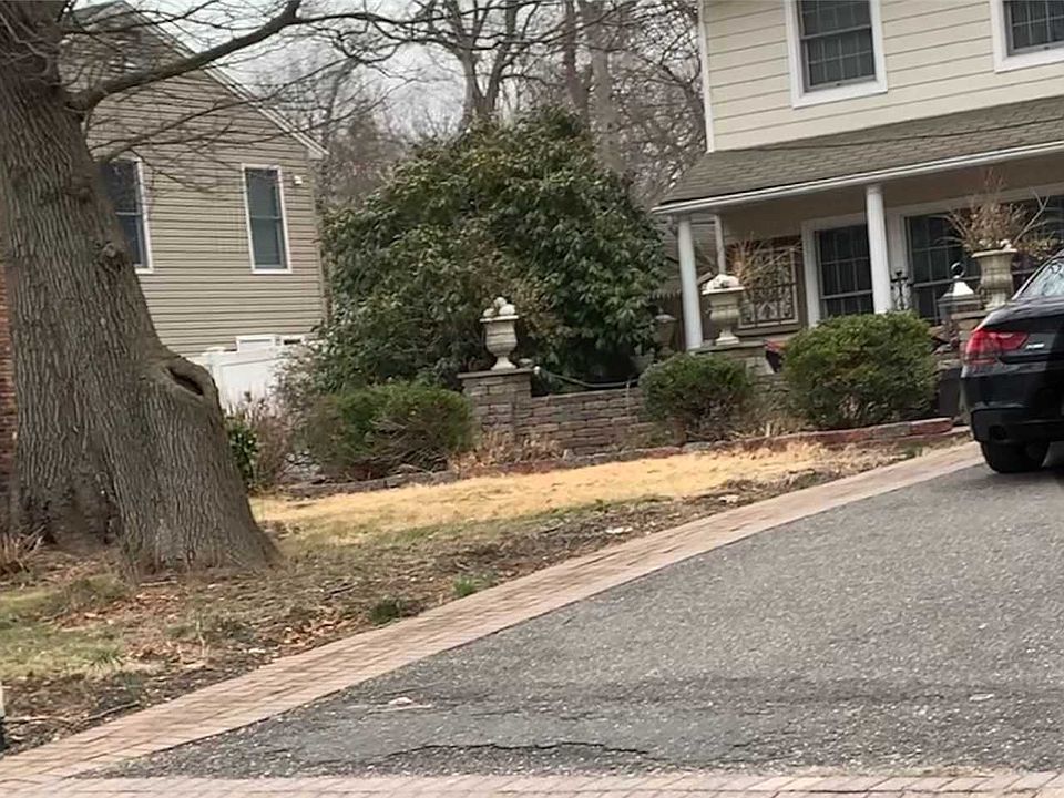 2nd image of 351 Dare Rd