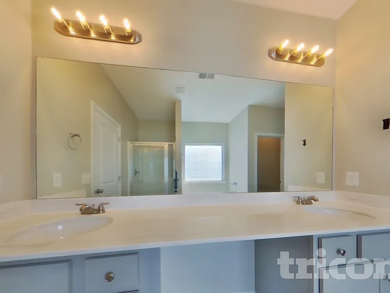 307 Arbor Cir — Photo 9