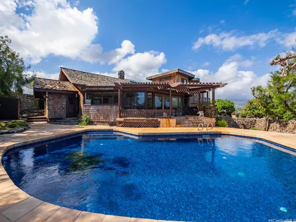 4134 Black Point Rd, Honolulu, HI 96816