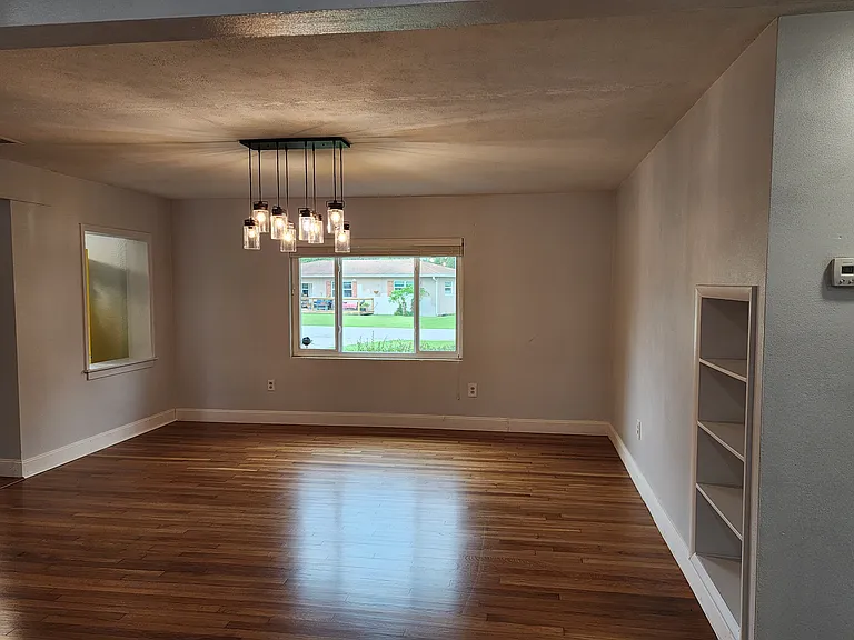 8 Poinsettia Dr — Photo 8
