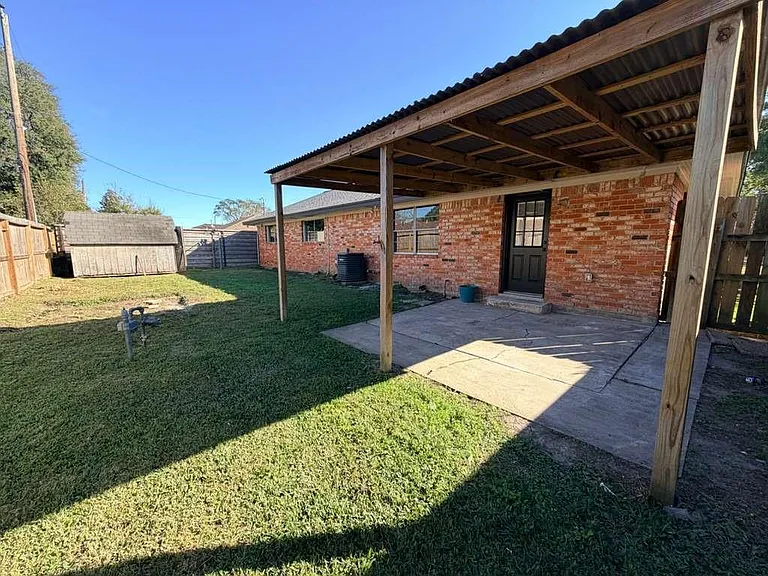 7715 Catalina Ln — Photo 14