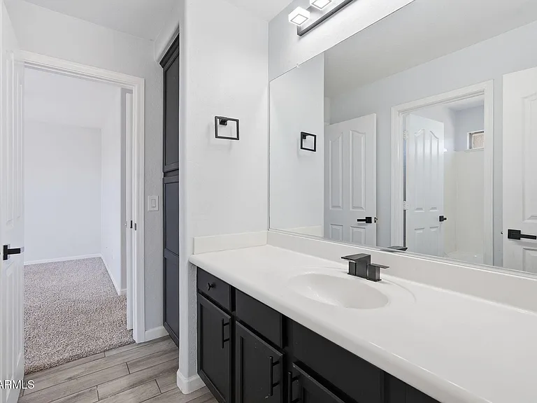 11402 W Alvarado Rd — Photo 37