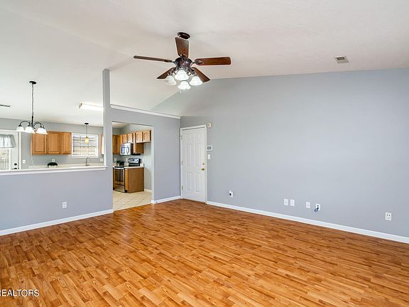 3rd image of 7444 Lyle Bend Ln