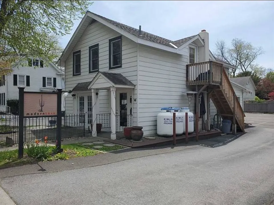 46 W Market St #1