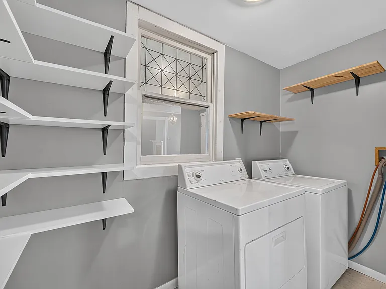 3121 Campbell St — Photo 13