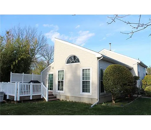2 Sandpiper Ln photo 1