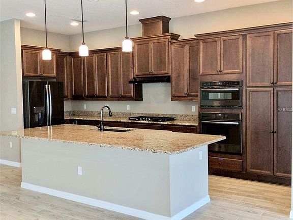 4th image of 738 Alcove Dr